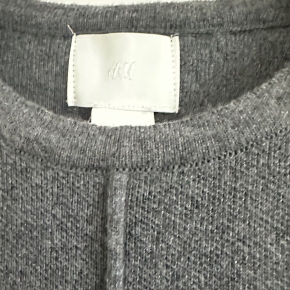 Sleeveless Dark Gray Top - Picture 2 of 7